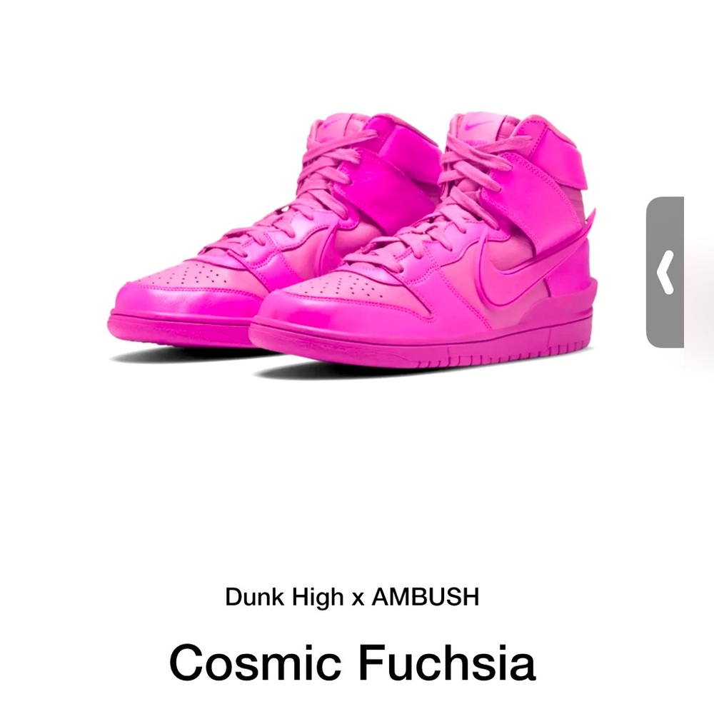 Dunk High x AMBUSH
Cosmic Fuchsia never worn brand new